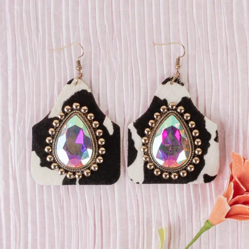 93125 Rhinestone animal hide earrings white